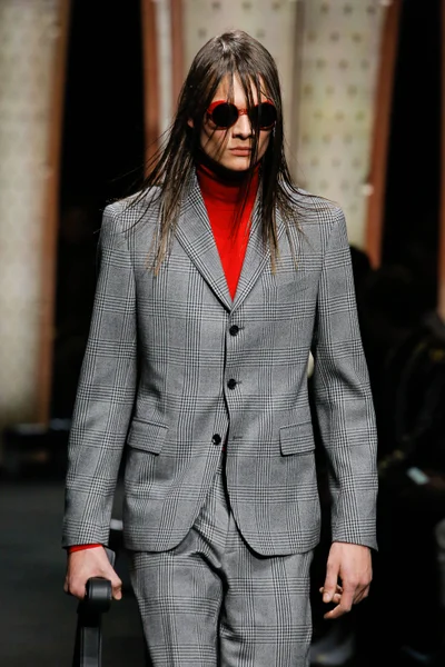 Look 42